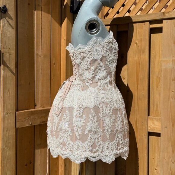 🆕 BRONX & BANCO 🧿 NWOT Maraya Blanc Lace Mini Dress, Sz L US 8 - Picture 4 of 14